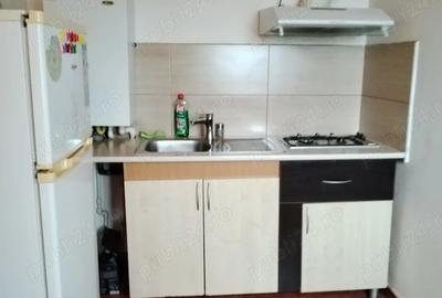 Garsonieră decomandată în Central - 2