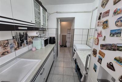 Apartament cu 3 camere decomandat, mobilat în Alexandru cel Bun - 6