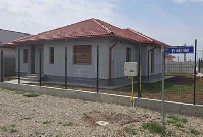 Casă cu 4 camere în Sântandrei - 1