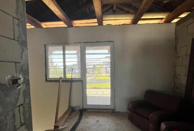 Casă cu 3 camere cu Teren 1000 Mp în Central