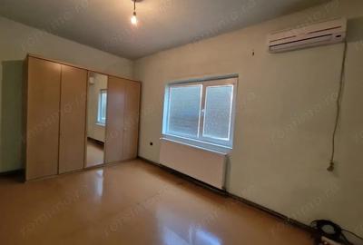 Apartament cu 3 camere decomandat în Traian - 10