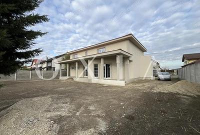 Casă cu Teren 735 Mp în Moșnița Veche