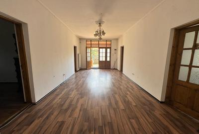 Casă individuală cu 5 camere cu Canalizare în Tunari - 1