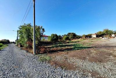 Teren de 1480 mp, în 23 August - 5