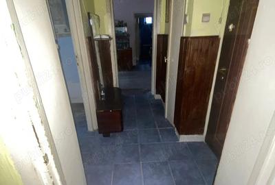 Apartament 3 camere Anina in fata liceului Mathias Hammer - 3