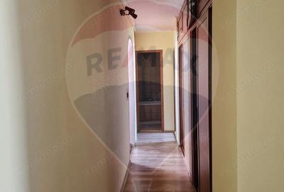 Apartament cu 4 camere de inchiriat - Aleea Dobrogei - 2