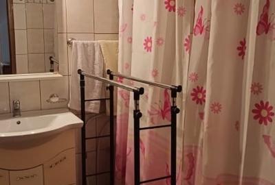Casa renovata   complet mobilata cu livada mare cu pomi frctiferi - 4