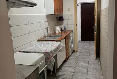 Apartament cu 2 camere nedecomandat în 1 Mai