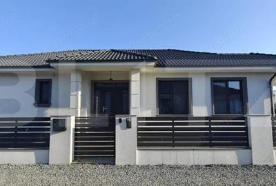 Casă cu Teren 340 Mp în Central - 3