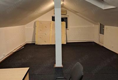 Spațiu comercial, de 70 mp, în Central - 3