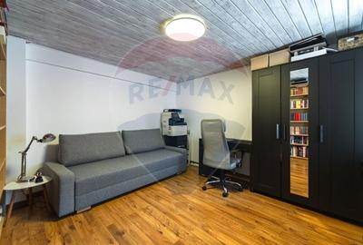 Apartament cu 3 camere nedecomandat, mobilat în Schei - 11