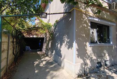 Zona Bd. Lacul Tei vila 7 camere disponibila pentru inchiriere. - 2