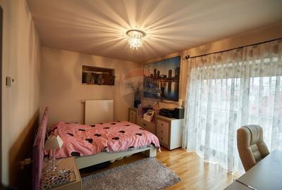 Casa / Vila cu 5 camere de vanzare pe Cezar Petrescu - 12