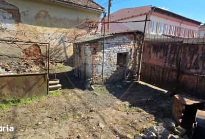 Casă cu 3 camere cu Teren 847 Mp în Central - 17