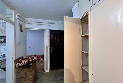 Apartament cu 3 camere decomandat în 9 Mai - 14