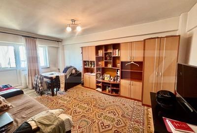 Apartament cu 3 camere decomandat, mobilat în Central - 1