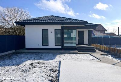 Casă cu 3 camere în Dancu