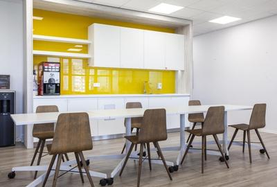 Spațiu de birou privat pentru 3 persoane în Regus Sun Business Centre - 4