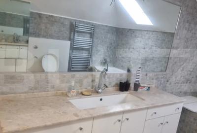 Casă cu 7 camere cu Teren 16000 Mp în Ciorani - 16