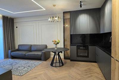 Apartament cu 2 camere decomandat în Tractorul