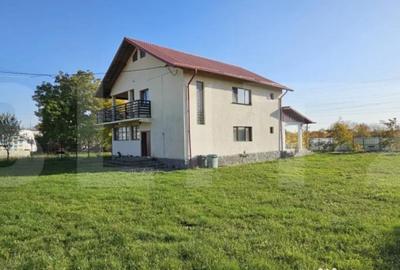 Casă cu 5 camere cu Teren 1300 Mp în Valea - 16