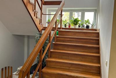 Casă cu 16 camere cu Garaj în Ana Ipătescu - 2