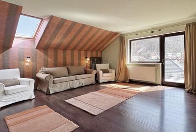 Casă individuală cu 8 camere cu Canalizare în Centrul Civic - 4