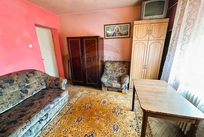 Apartament 2 camere complet decomandat - etaj 4 cu balcon si potential - 2