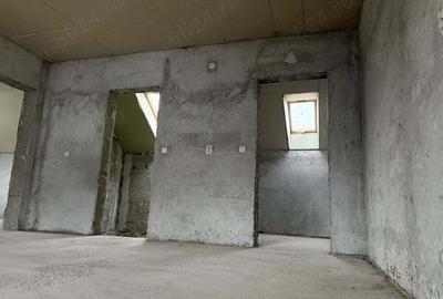 Casa de vanzare cu mansarda si gradina - 8