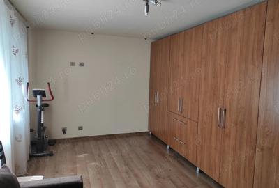 Inchiriez apartament 2 camere, cl Aradului, zona pia?a Verde - 7