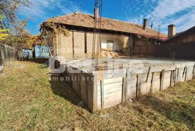 Casă cu 2 camere cu Teren 609 Mp în Coman - 3