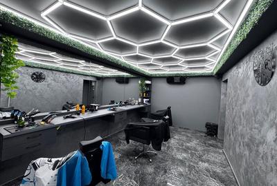 Spațiu comercial, de 90 mp, în Central - 7
