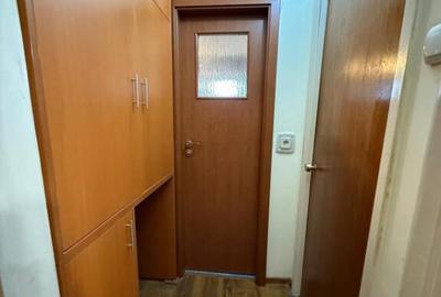 Apartament cu 2 camere semidecomandat în Craiovița Nouă - 1