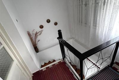 Casă cu Teren 600 Mp în Central - 2