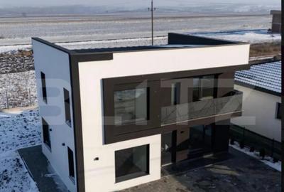 Casă cu 4 camere cu Teren 780 Mp în Central