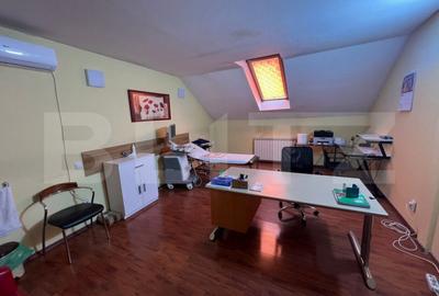 Spațiu comercial, de 380 mp, în Central - 6