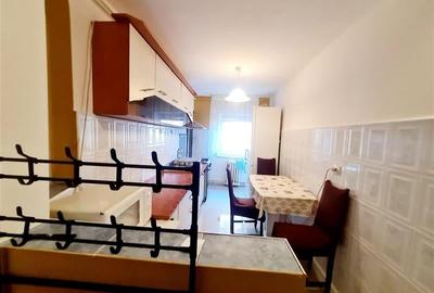 Decomandat cu 2 bai, structura aerisita, Centrul Civic, Brasov - 6