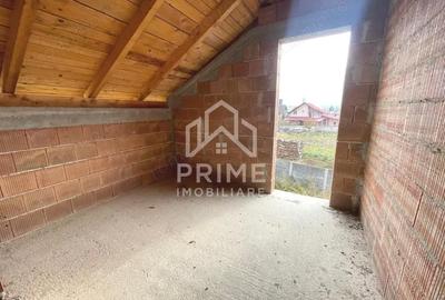 Casă cu Teren 680 Mp în Ampoi 3 - 5