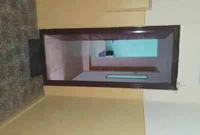 Garsonieră decomandată în Titan