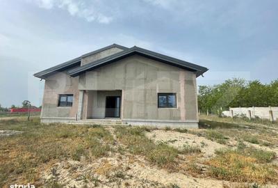 Casă cu 4 camere în Făcăi - 6
