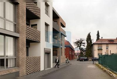 Apartament cu 3 camere decomandat în Central - 4