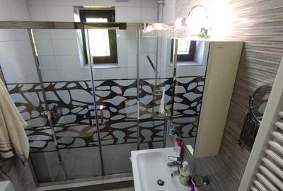 Casă individuală cu 9 camere cu Canalizare în Stadion - 12