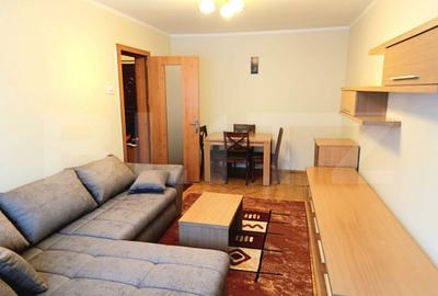 Apartament cu 3 camere decomandat în Cetății