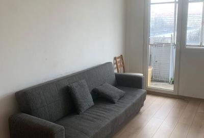 Apartament cu 2 camere semidecomandat, mobilat în Titan
