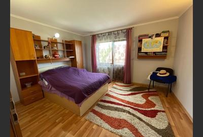 Casă cu 8 camere cu Canalizare în Aradului - 12