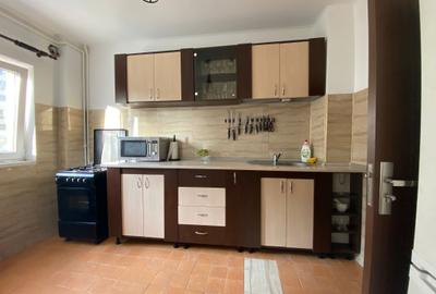 Apartament cu 4 camere semidecomandat în Rahova - 8