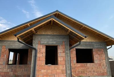 Casă individuală cu 3 camere cu Canalizare în Clinceni - 2