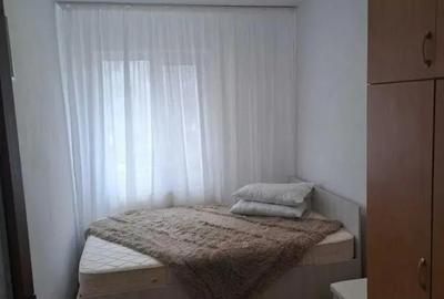 Apartament cu 3 camere semidecomandat în Inel II