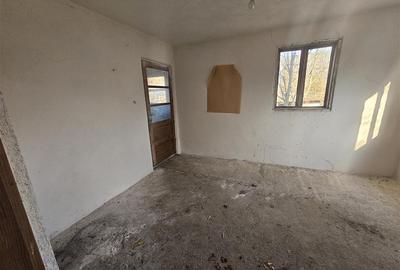 Casă cu 4 camere cu Teren 1000 Mp în Vâlcănești - 12