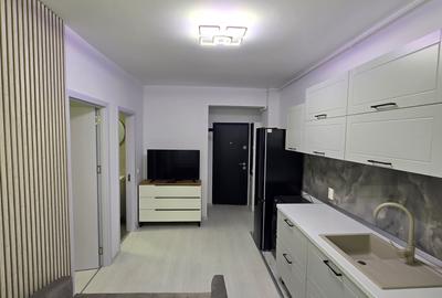 Apartament cu 21 camere semidecomandat, mobilat în Central